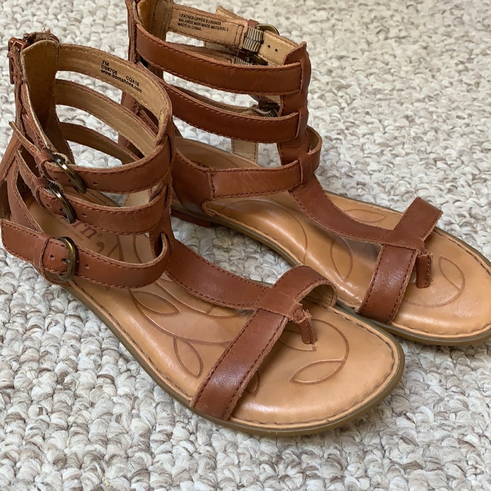 EXCELLENT BORN MARCIA GLADIATOR SANDALS 7M LEATHER